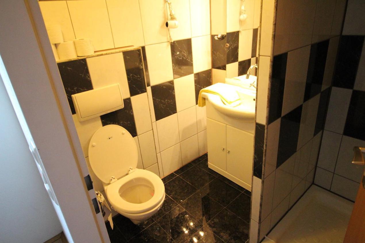 Apartments Helena Zadar Врси Екстер'єр фото